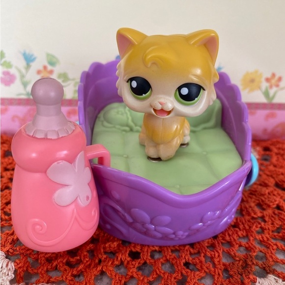Littlest Pet Shop Other - Littlest Pet Shop Rare Magic Motion 2005 1st Gen MM1 Licking Persian Cat Toy Set
